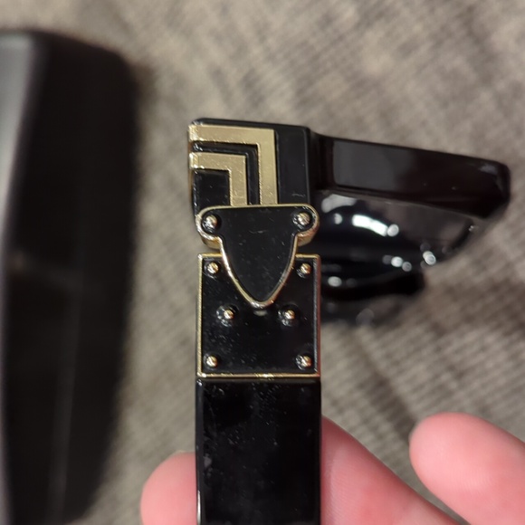 Versace Men's Sunglasses with case - Picture 8 of 13